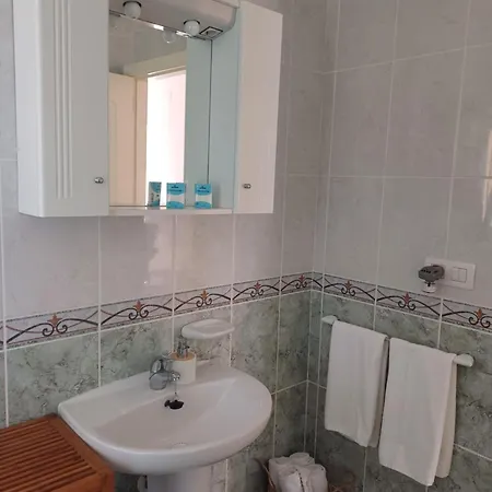 Denia Offers Casa Crosby - Private Within Walking Distance To The Guest house